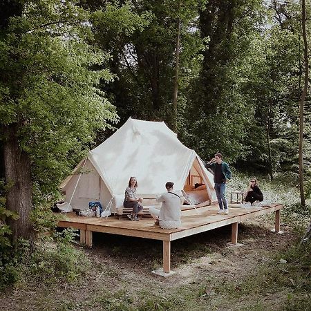 Domaine De Cherimont - Logement Insolite En Groupe Andenne Buitenkant foto