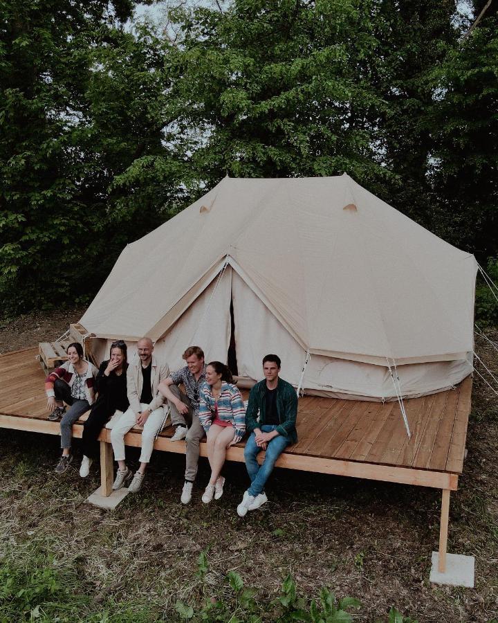 Domaine De Cherimont - Logement Insolite En Groupe Andenne Buitenkant foto
