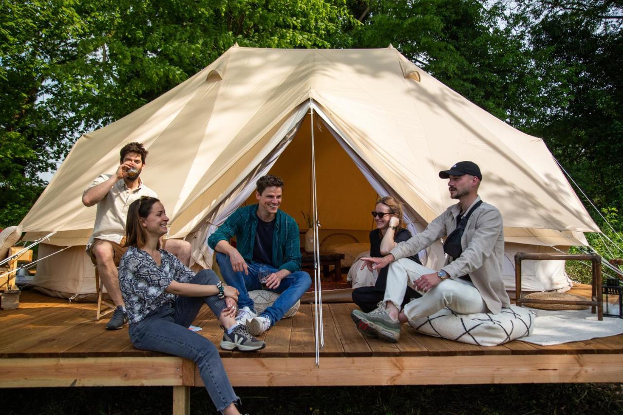 Domaine De Cherimont - Logement Insolite En Groupe Andenne Buitenkant foto